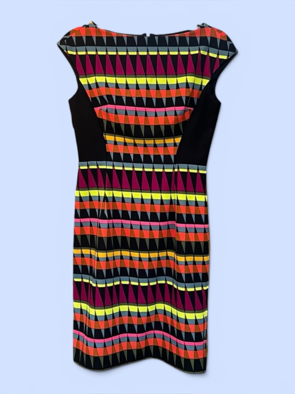 Signature London Style Fitted Dress‎ Sz 4 Chic Sophisticated Tribal